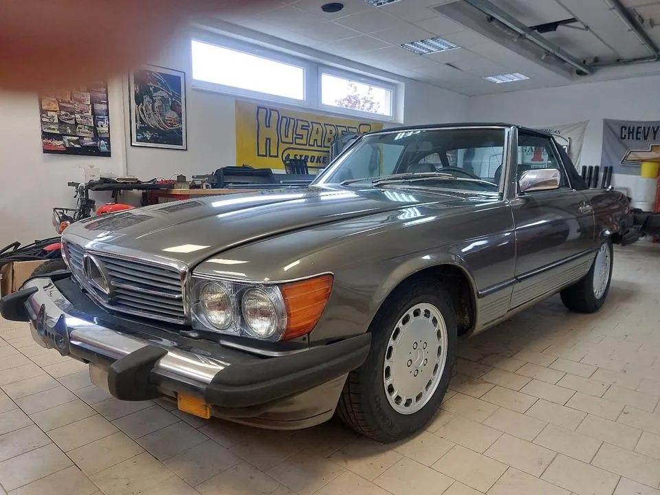 Mercedes-Benz 560 Sl