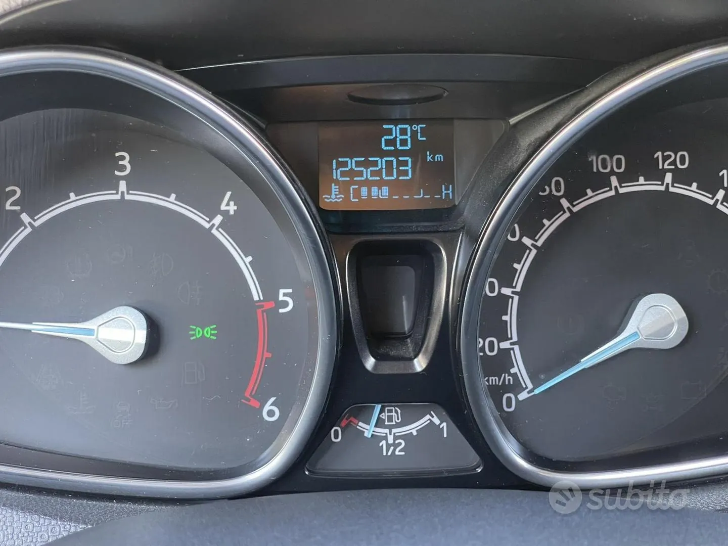 Ford Ecosport 2015 photo 3