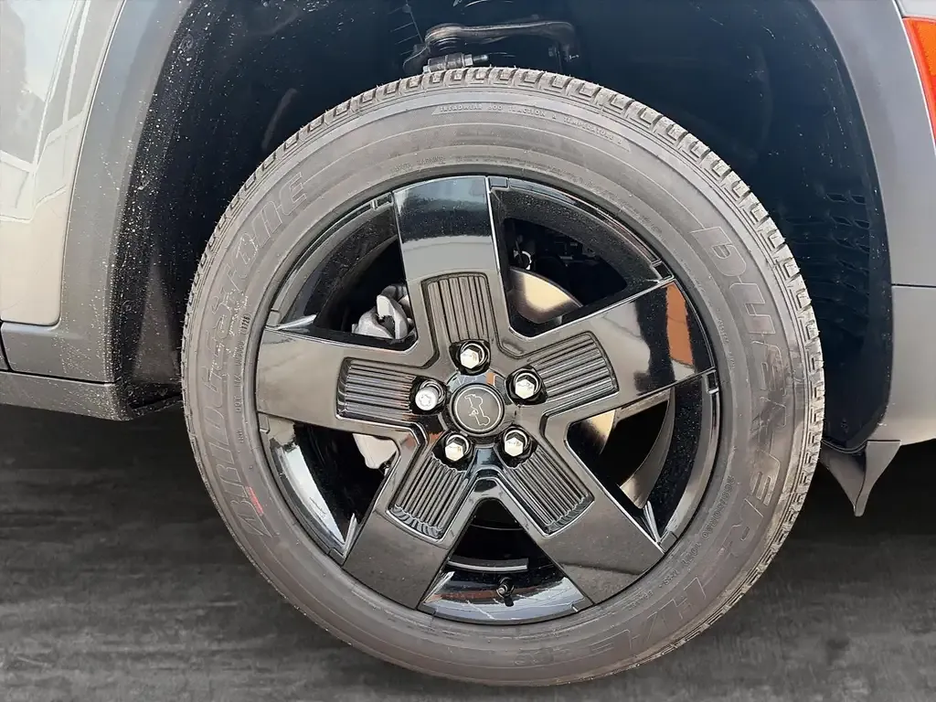 Jeep Grand Cherokee 2027 photo 4