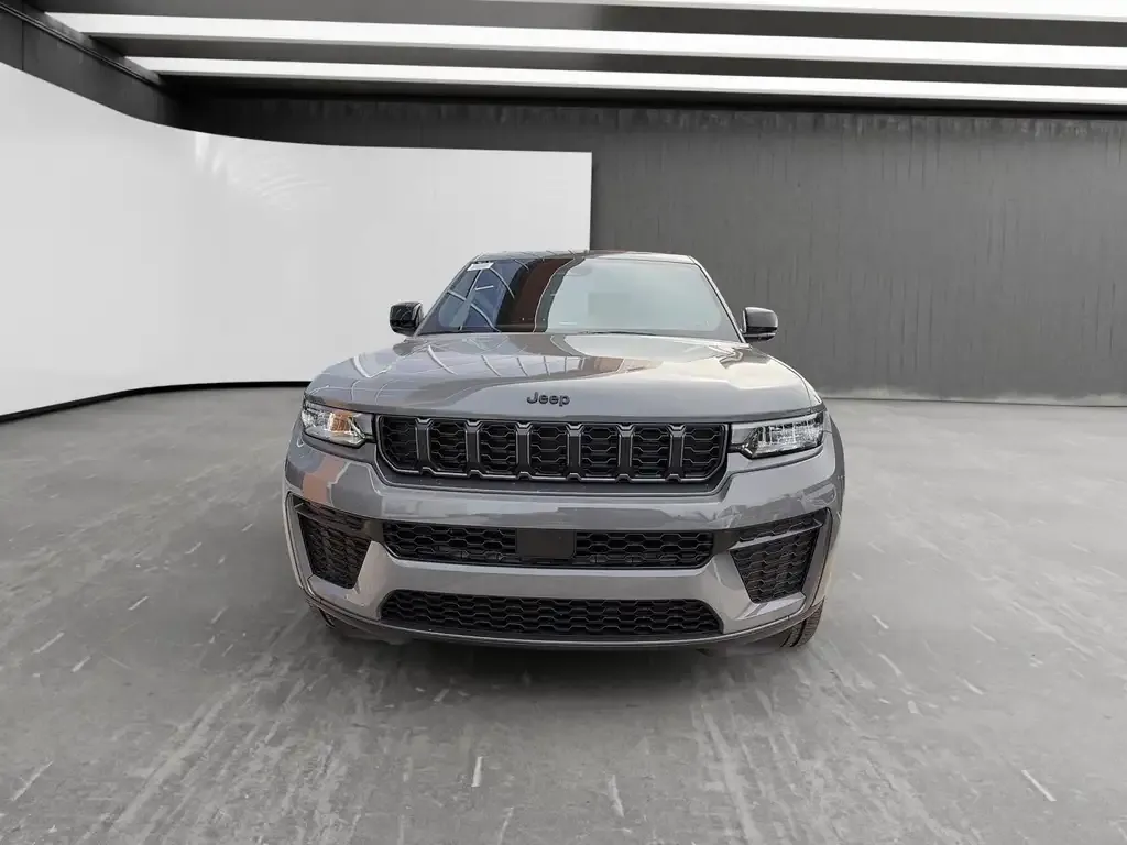 Jeep Grand Cherokee 2027 photo 2