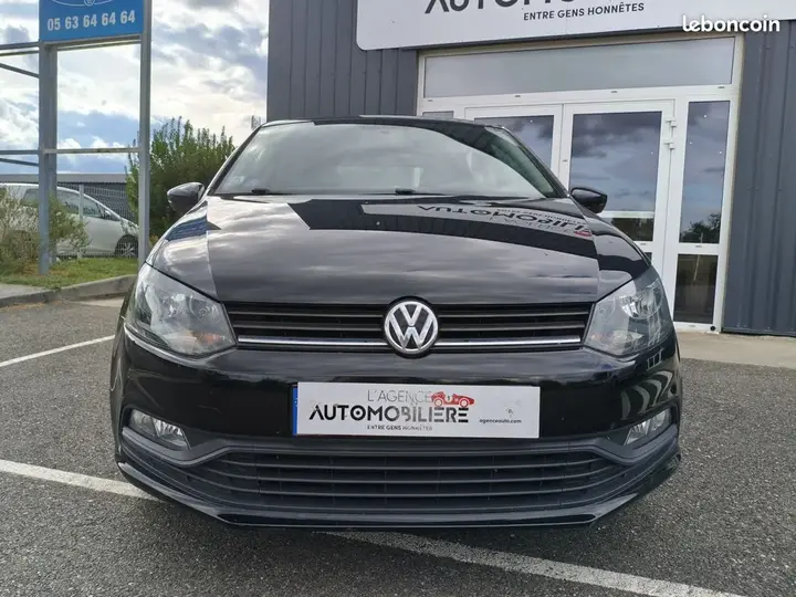 Volkswagen Polo 2015 photo 2