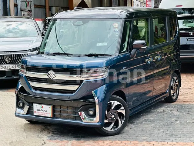 Suzuki Spacia