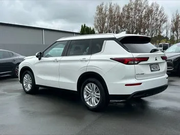 Mitsubishi Outlander 2022 photo 5