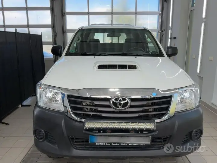 Toyota Hilux 2015 photo 2
