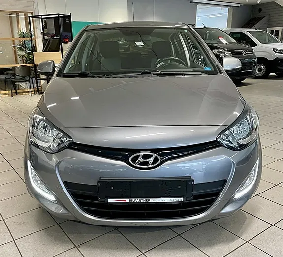 Hyundai I20 2013 photo 2