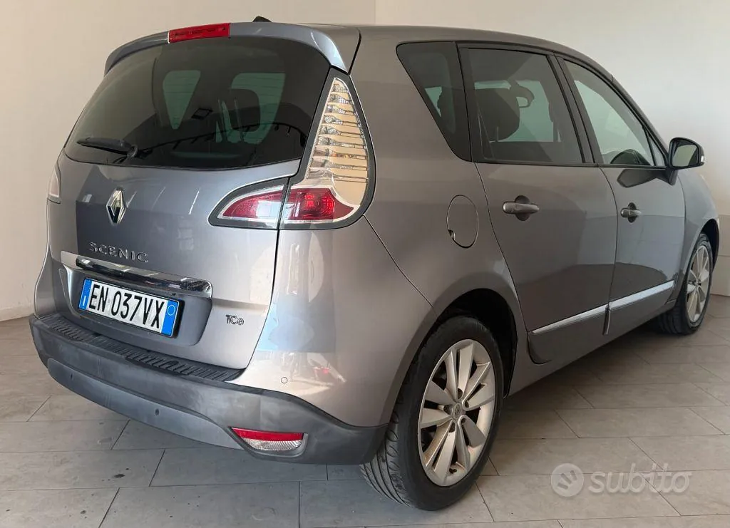 Renault Scenic 2013 photo 4
