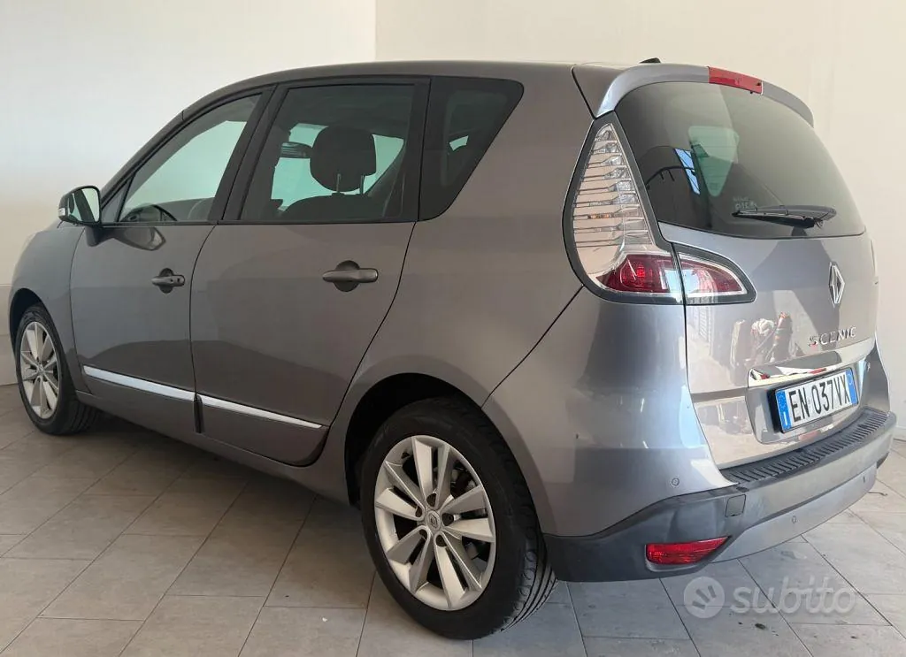 Renault Scenic 2013 photo 5