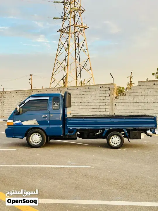 Hyundai H 100