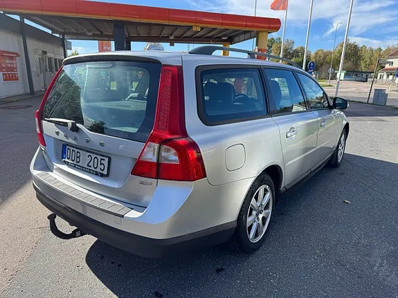 Volvo V70 2009 photo 4