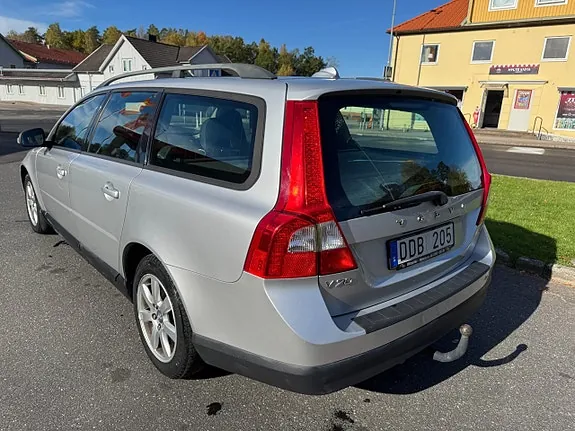 Volvo V70 2009 photo 3