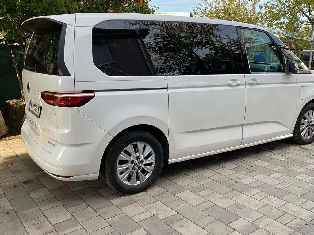 Volkswagen Multivan 2022 photo 2