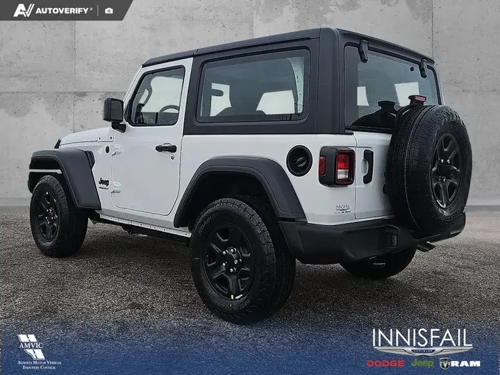Jeep Wrangler 2026 photo 4