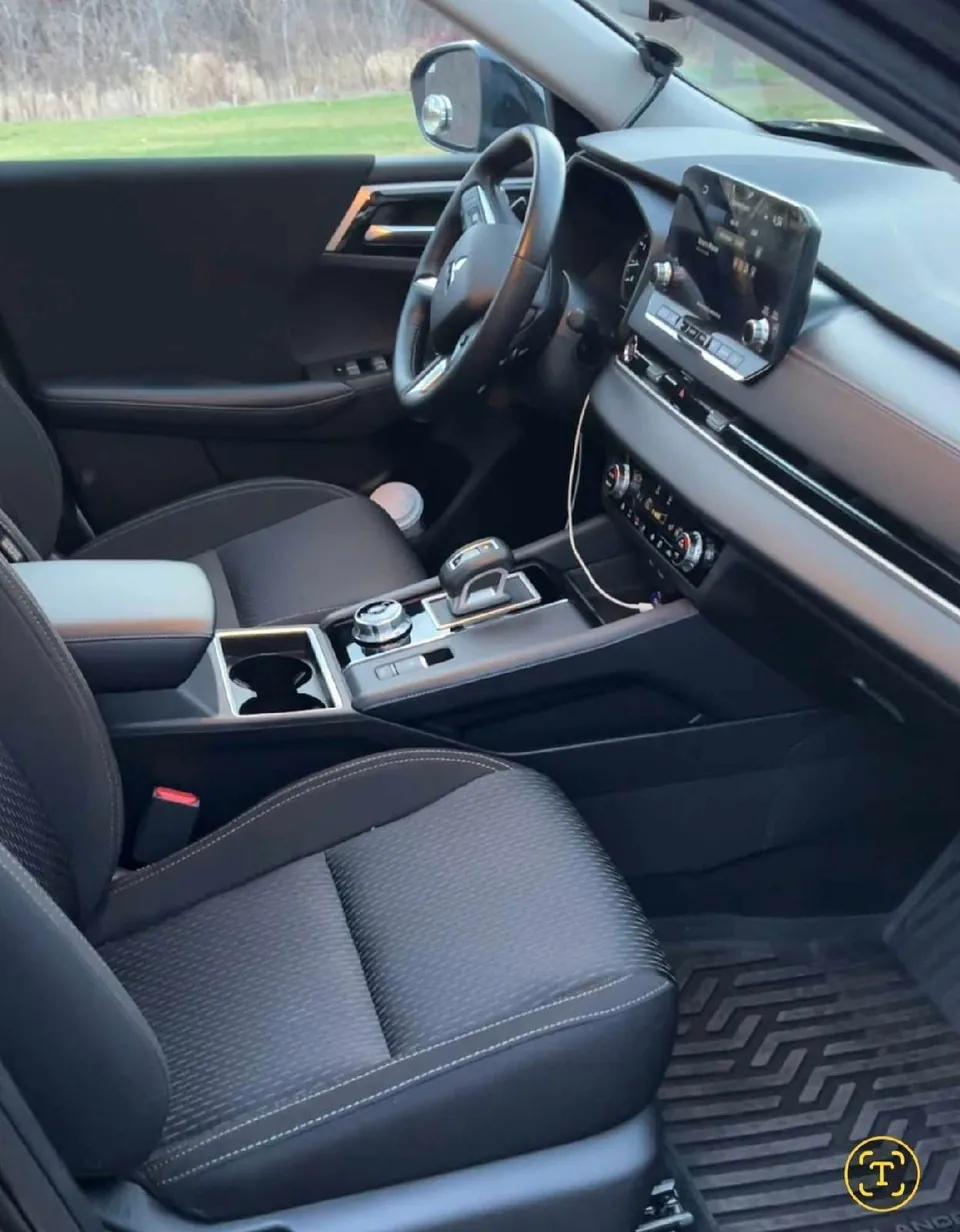 Mitsubishi Outlander 2023 photo 4