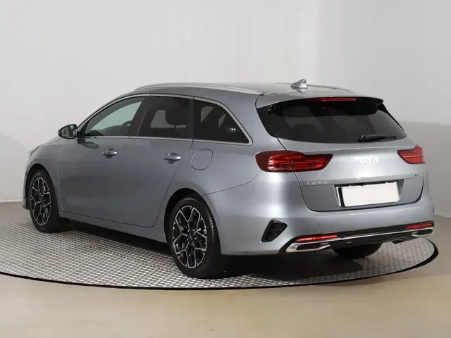 Kia Ceed Sw 2025 photo 3