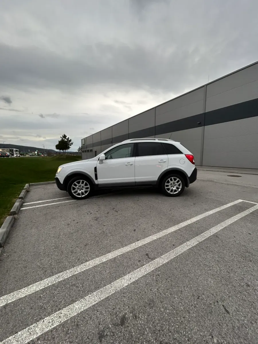 Opel Antara 2010 photo 3