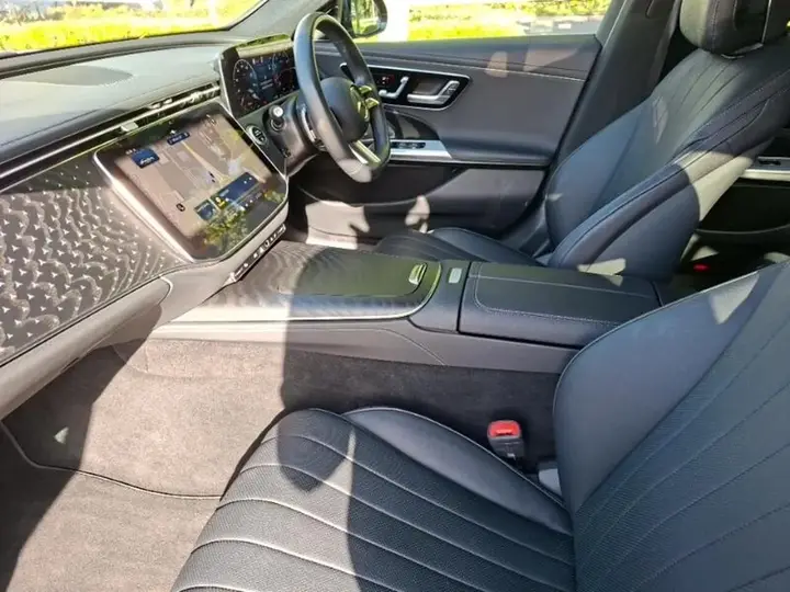 Mercedes-Benz E-Class 2025 photo 5