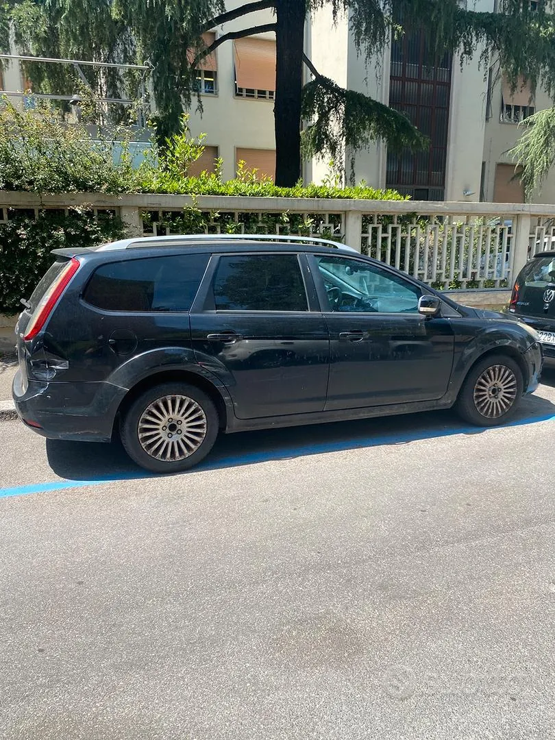 Ford Focus 2009 photo 4