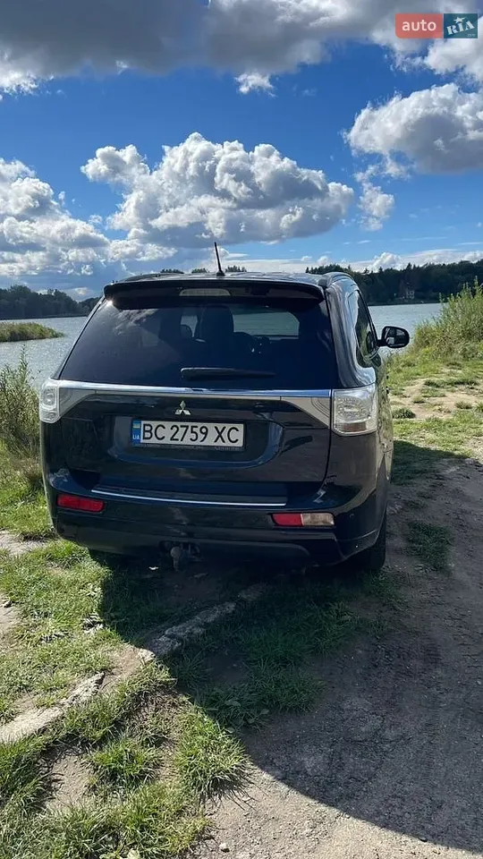 Mitsubishi Outlander 2014 photo 4