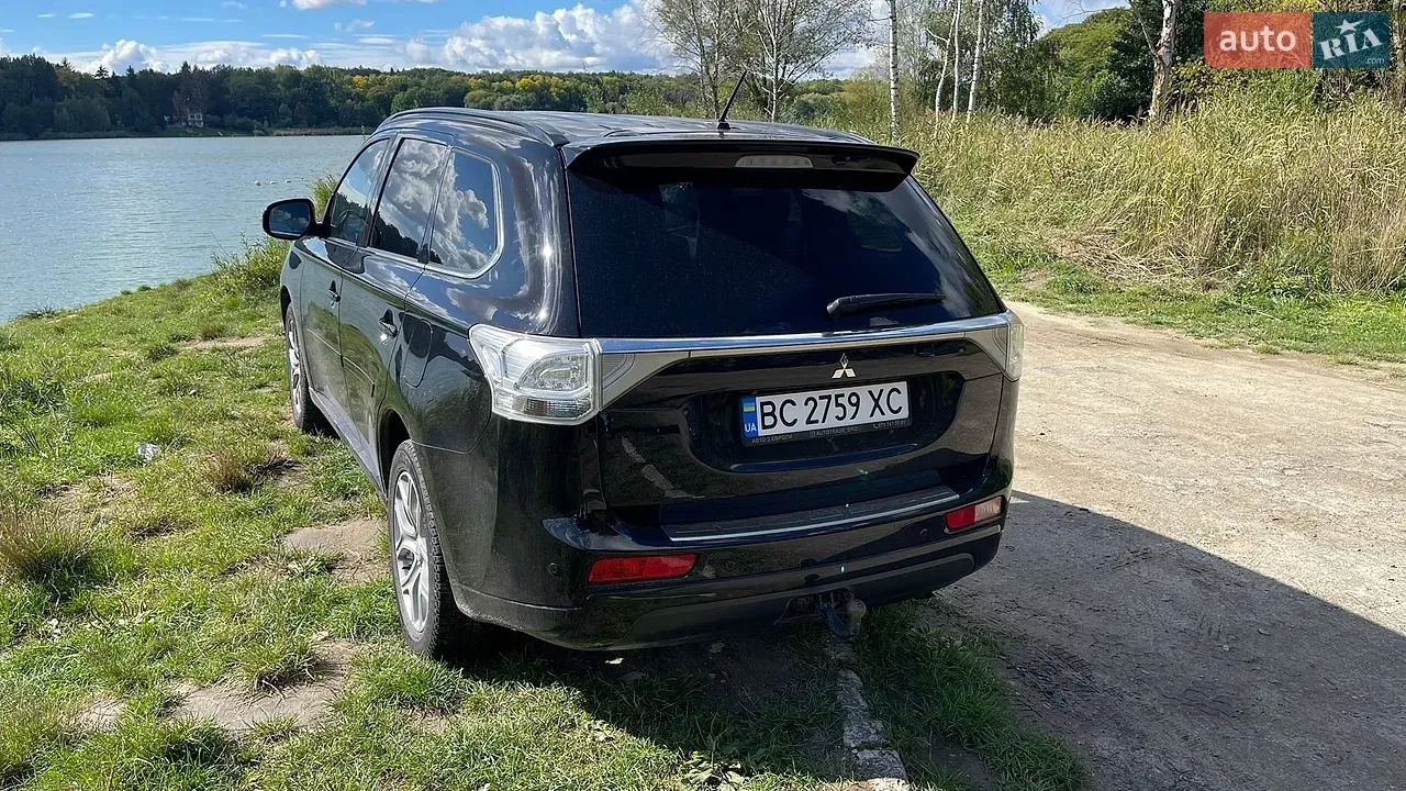 Mitsubishi Outlander 2014 photo 5
