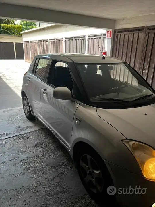 Suzuki Swift 2006 photo 3