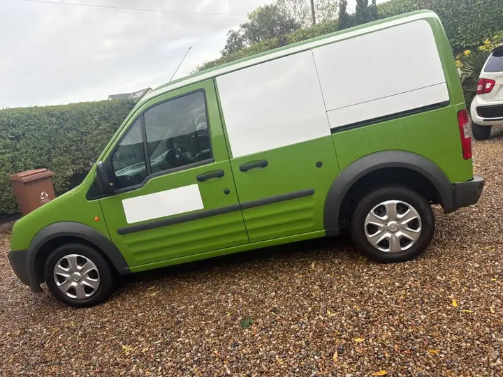 Ford Transit Connect 2009 photo 3