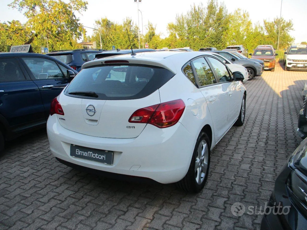 Opel Astra 2013 photo 4