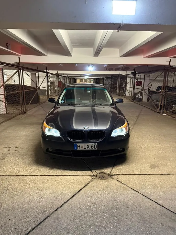 BMW 525I