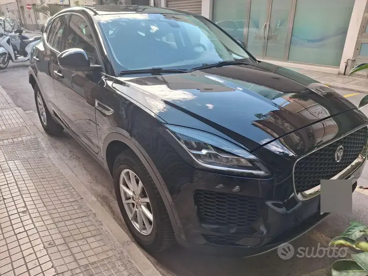 Jaguar E-Pace 2023 photo 3