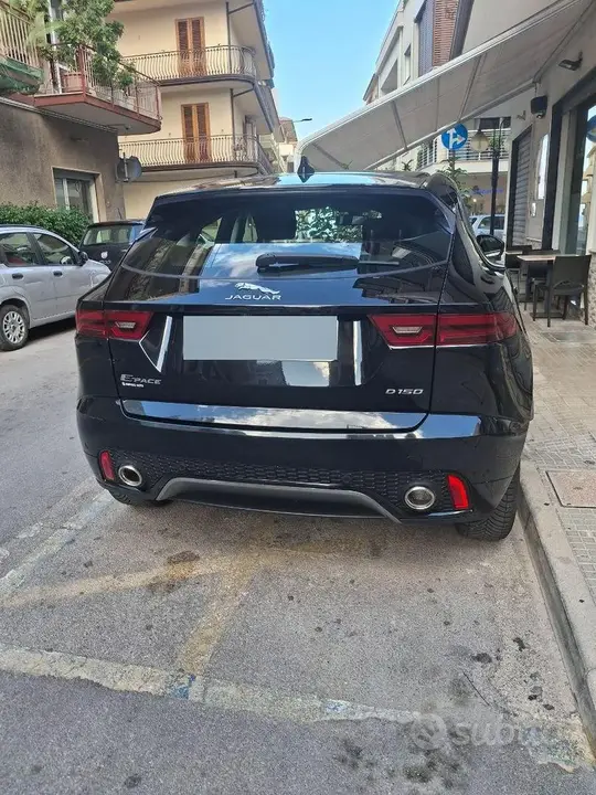 Jaguar E-Pace 2023 photo 2