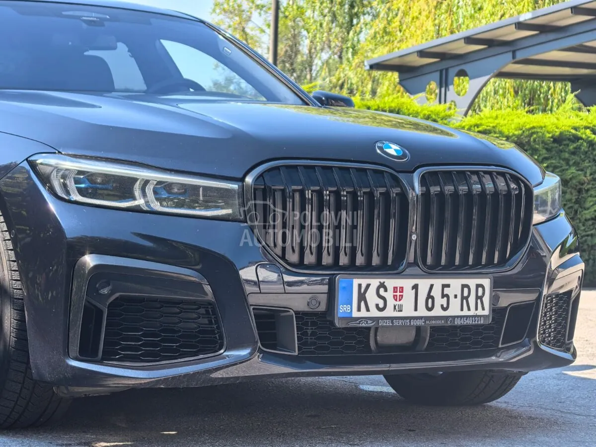 BMW 750