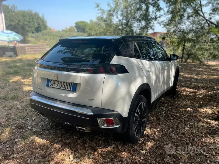 Peugeot 2008 2021 photo 2
