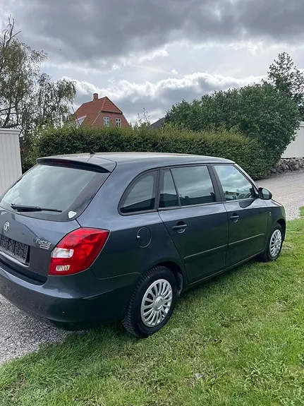 Skoda Fabia 2008 photo 4