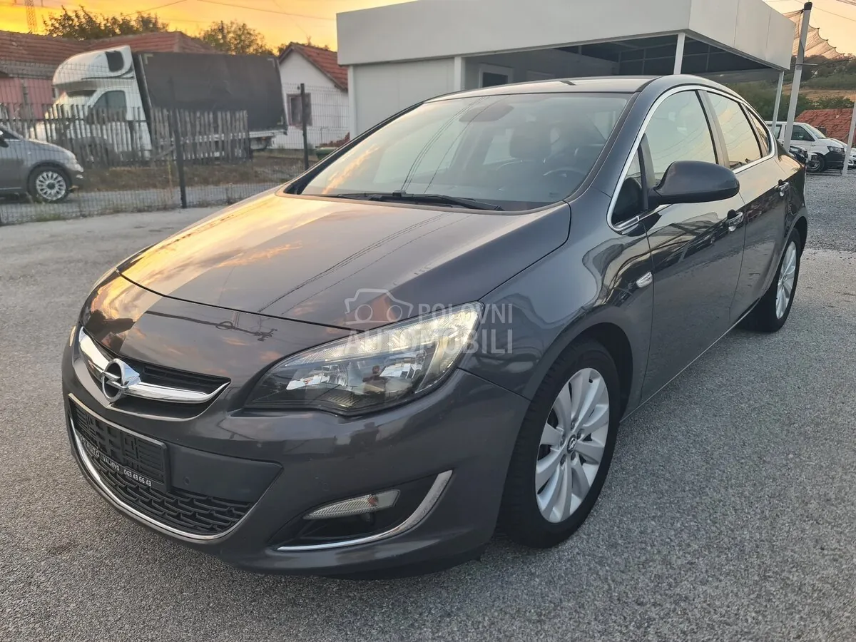 Opel Astra J