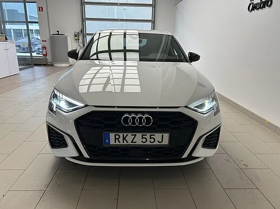 Audi A3 2021 photo 2