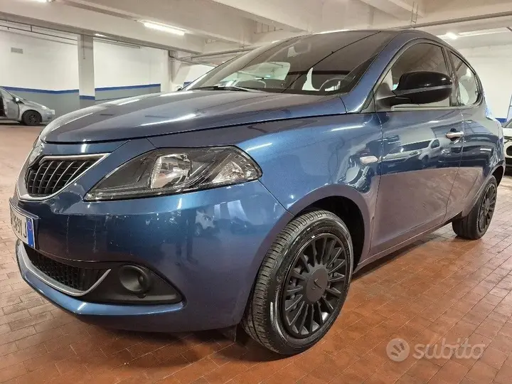 Lancia Ypsilon