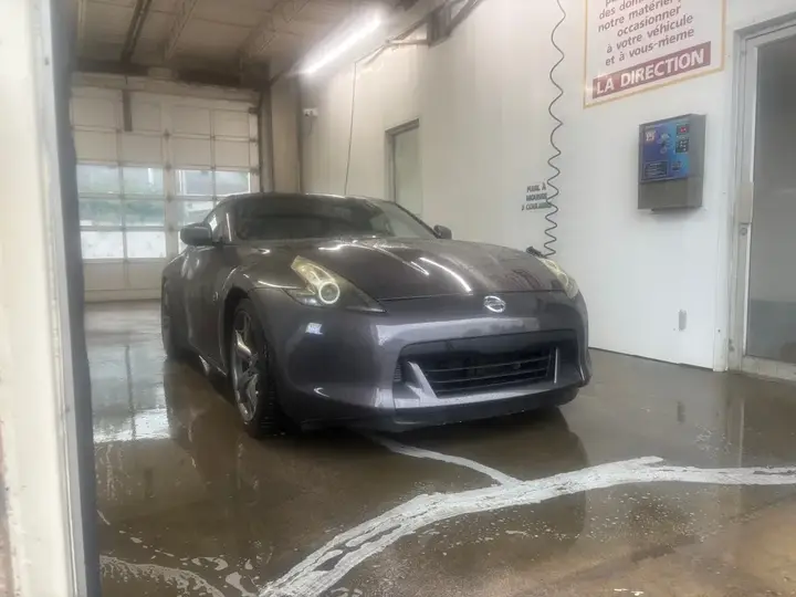 Nissan 370Z 2010 photo 2