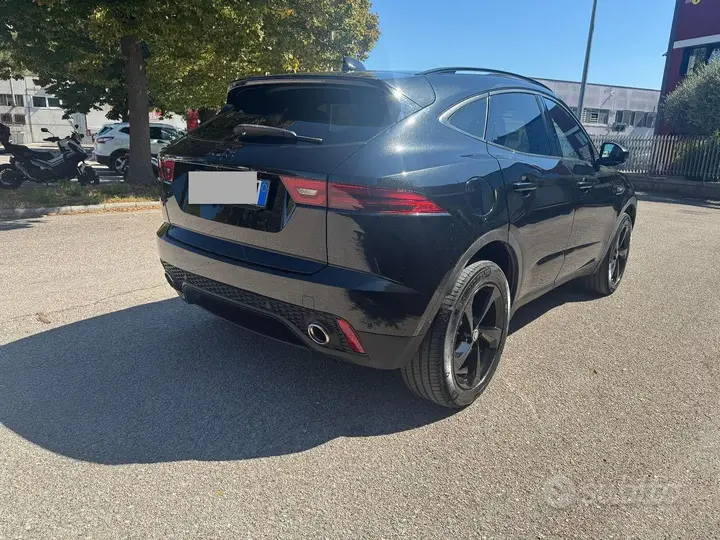 Jaguar E-Pace 2018 photo 5