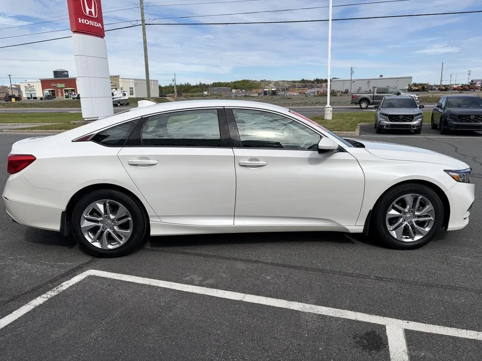 Honda Accord 2018 photo 3