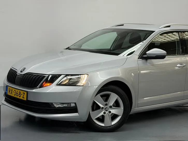 Skoda Octavia 2018 photo 2