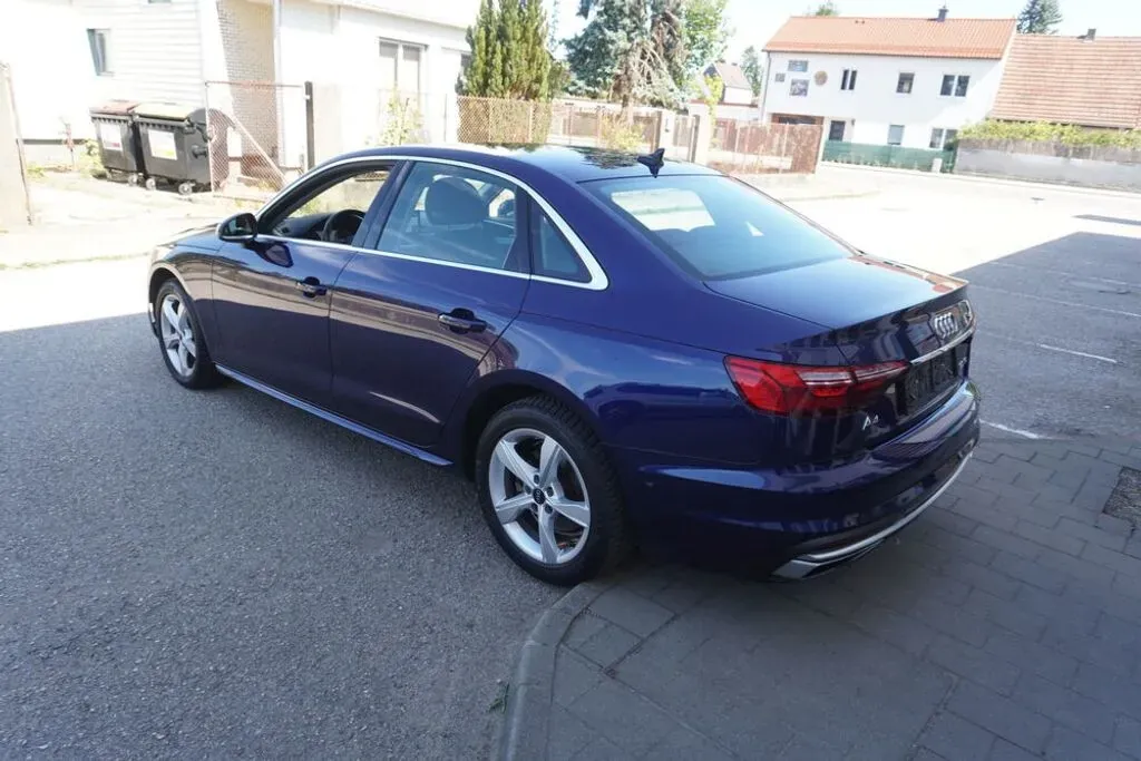Audi A4 2022 photo 3