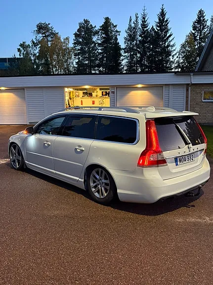 Volvo V70 2014 photo 3
