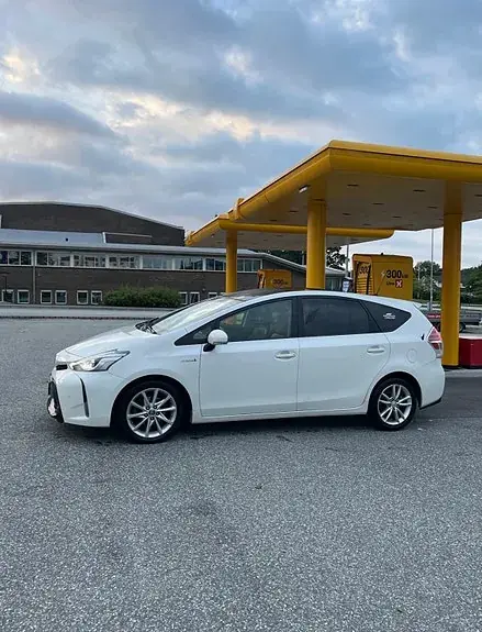 Toyota Prius 2018 photo 3
