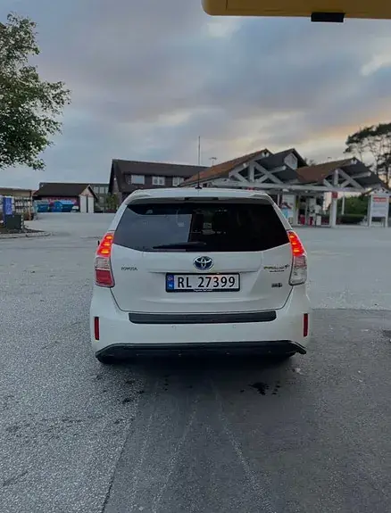 Toyota Prius 2018 photo 4