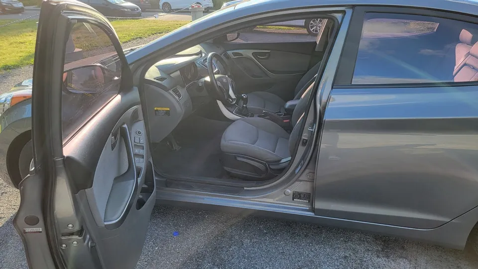 Hyundai Elantra 2012 photo 5