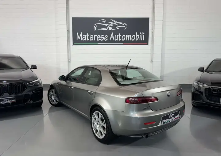 Alfa Romeo 159 2008 photo 3