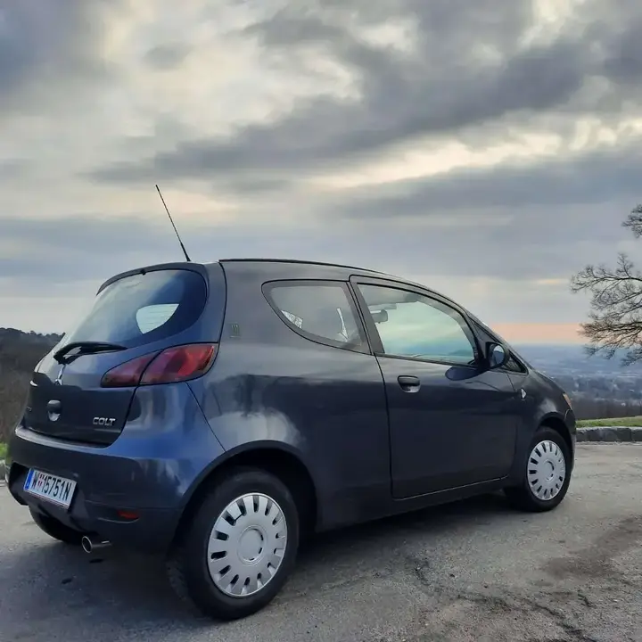 Mitsubishi Colt 2009 photo 2