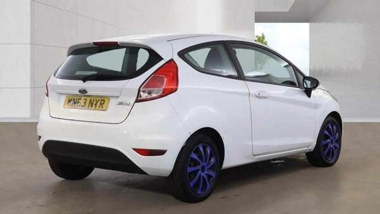 Ford Fiesta 2013 photo 4