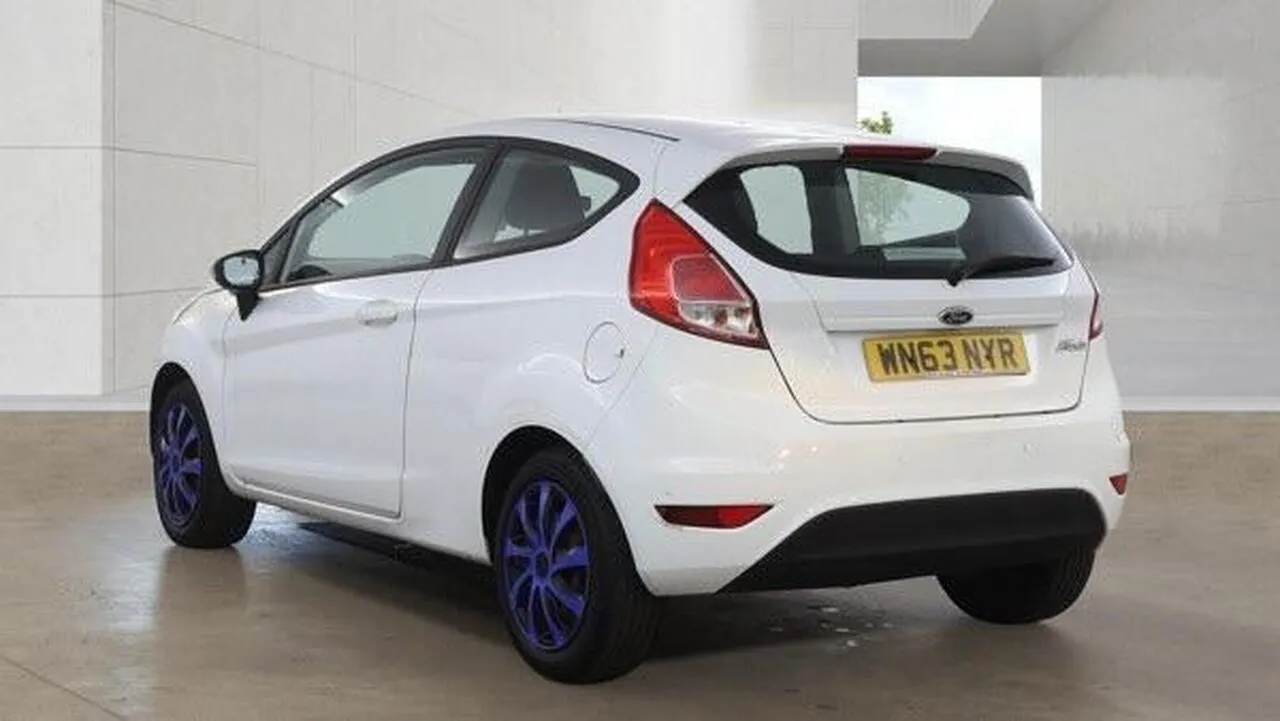 Ford Fiesta 2013 photo 3
