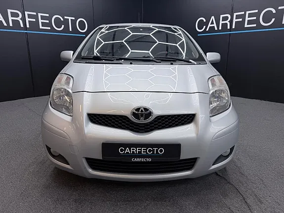Toyota Yaris 2010 photo 4