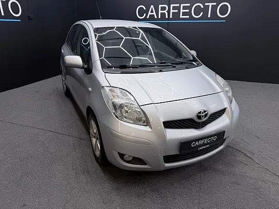 Toyota Yaris 2010 photo 2